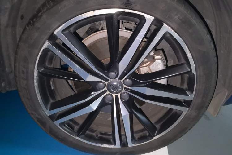 Used Volvo XC60 New Energy 2019 T8 E-Drive Hybrid Intelligent Luxury Sport Edition China VI Right Front Wheel Hub
