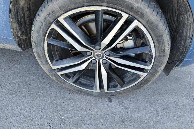 Used Volvo XC60 New Energy 2019 T8 E-Drive Hybrid Intelligent Luxury Sport Edition China VI Right Front Wheel Hub
