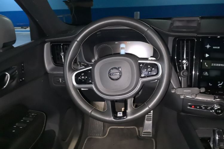 Used Volvo XC60 New Energy 2019 T8 E-Drive Hybrid Intelligent Luxury Sport Edition China VI Steering Wheel