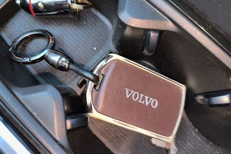 Used Volvo XC60 New Energy 2019 T8 E-Drive Hybrid Intelligent Luxury Sport Edition China VI Vehicle Key