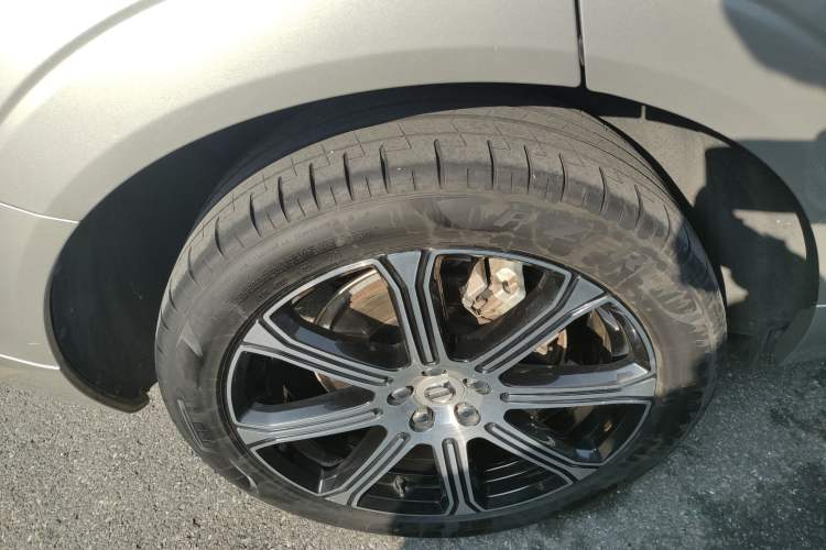 Used Volvo XC60 New Energy 2019 T8 e-Drive Hybrid Prestige Luxury Edition China VI Standard Exterior 8