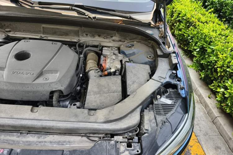 Used Volvo XC60 New Energy 2019 T8 E-Drive Hybrid Intelligent Luxury Sport Edition China V Standard Engine Bay Left