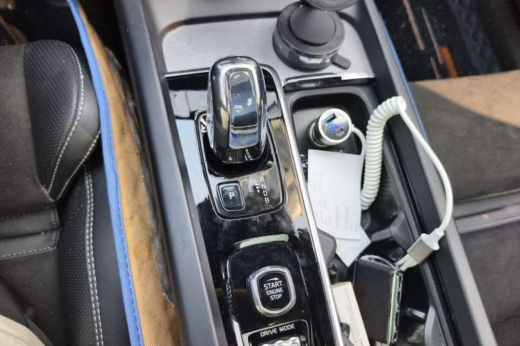 Used Volvo XC60 New Energy 2019 T8 E-Drive Hybrid Intelligent Luxury Sport Edition China V Standard Gear Lever
