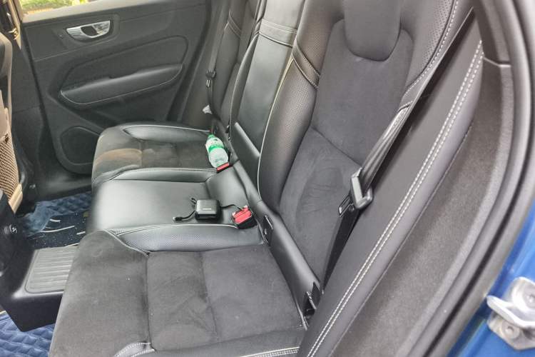 Used Volvo XC60 New Energy 2019 T8 E-Drive Hybrid Intelligent Luxury Sport Edition China V Standard Left Rear Seat