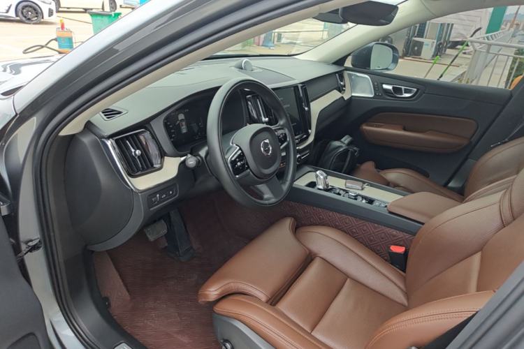 Used Volvo XC60 New Energy 2019 T8 e-Drive Hybrid Prestige Luxury Edition China VI Standard Driver Seat