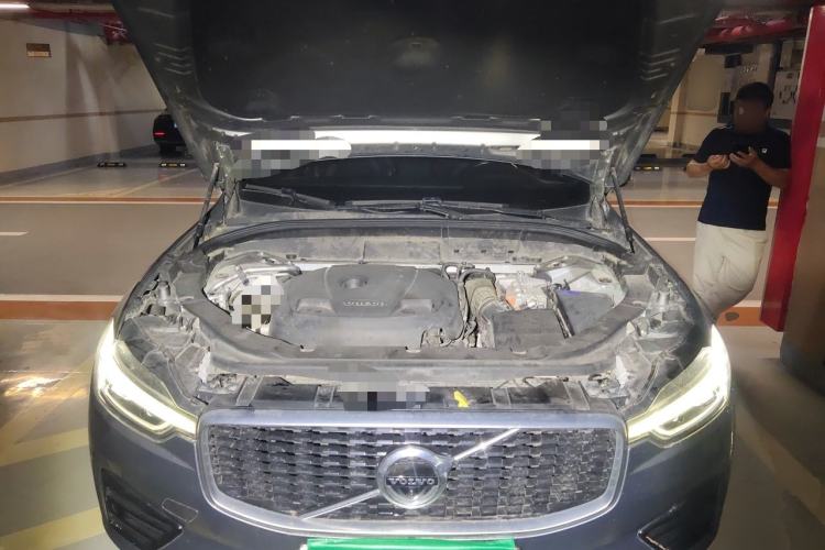 Used Volvo XC60 New Energy 2019 T8 E-Drive Hybrid Intelligent Luxury Sport Edition China V Standard Engine Bay
