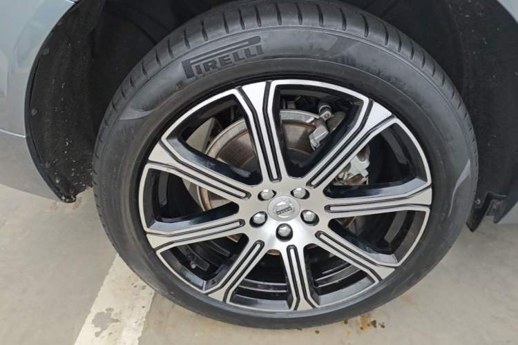 Used Volvo XC60 New Energy 2019 T8 e-Drive Hybrid Prestige Luxury Edition China VI Standard Exterior 5