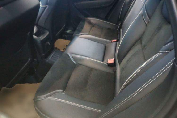 Used Volvo XC60 New Energy 2019 T8 E-Drive Hybrid Intelligent Luxury Sport Edition China V Standard Left Rear Seat