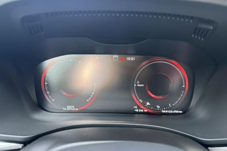 Used Volvo XC60 New Energy 2019 T8 E-Drive Hybrid Prestige Luxury Version China V Standard Odometer Close Up