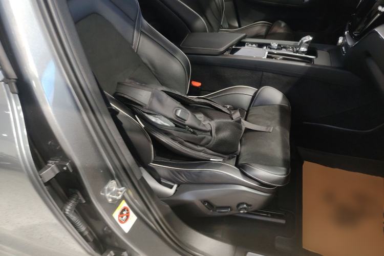 Used Volvo XC60 New Energy 2019 T8 E-Drive Hybrid Intelligent Luxury Sport Edition China V Standard Right Front Seat
