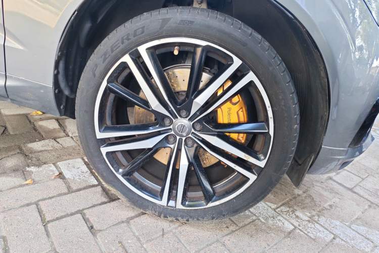 Used Volvo XC60 New Energy 2019 T8 E-Drive Hybrid Intelligent Luxury Sport Edition China V Standard Right Front Wheel Hub