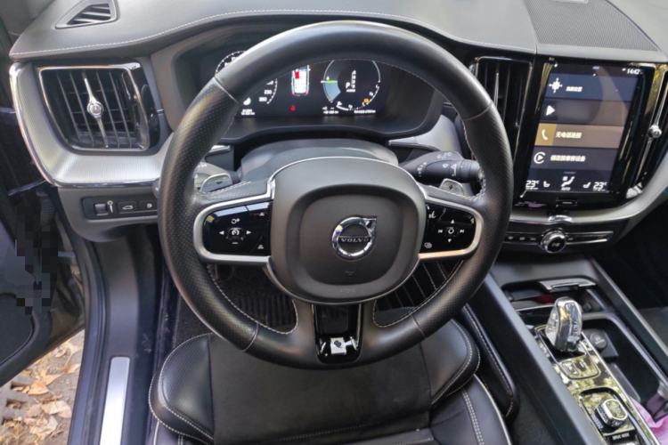 Used Volvo XC60 New Energy 2019 T8 E-Drive Hybrid Intelligent Luxury Sport Edition China V Standard Steering Wheel