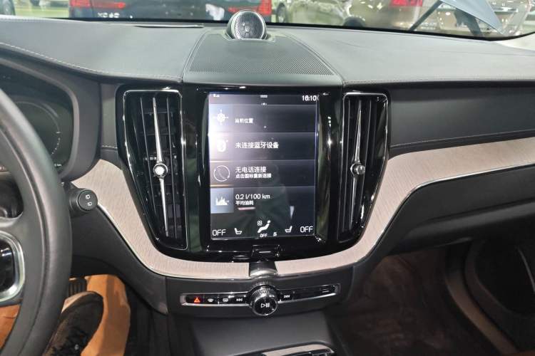 Used Volvo XC60 New Energy 2019 T8 E-Drive Hybrid Prestige Luxury Version China V Standard Audio And AC Panel