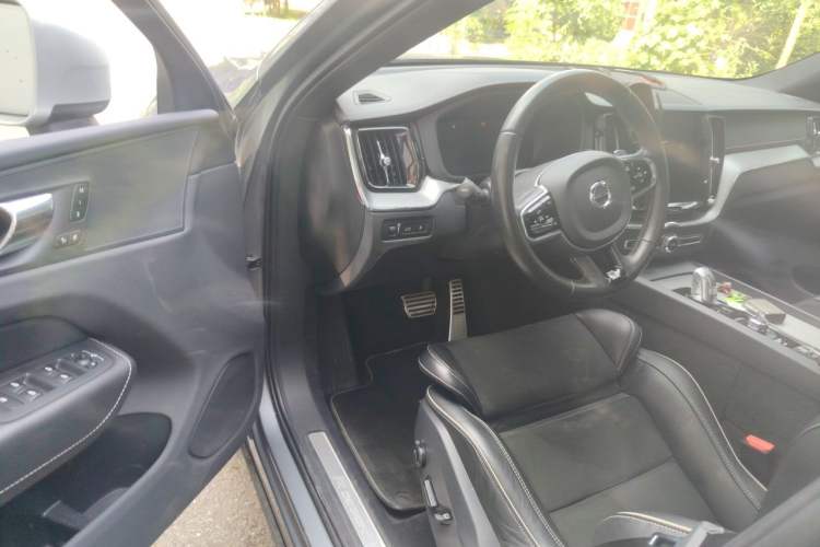 Used Volvo XC60 New Energy 2019 T8 E-Drive Hybrid Intelligent Luxury Sport Edition China VI Driver Seat