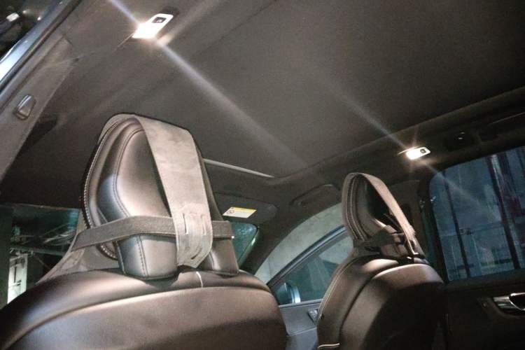 Used Volvo XC60 New Energy 2019 T8 E-Drive Hybrid Intelligent Luxury Sport Edition China V Standard Headliner