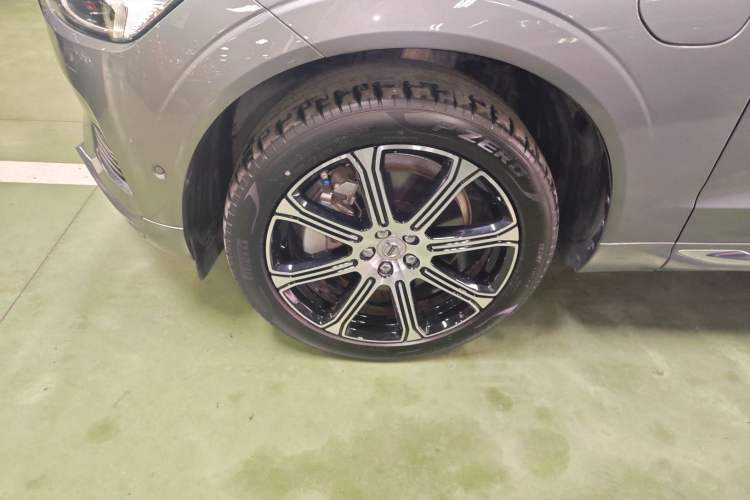 Used Volvo XC60 New Energy 2019 T8 E-Drive Hybrid Prestige Luxury Version China V Standard Left Front Wheel Hub