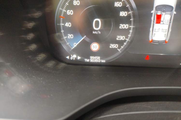 Used Volvo XC60 New Energy 2019 T8 E-Drive Hybrid Intelligent Luxury Sport Edition China VI Odometer Close Up
