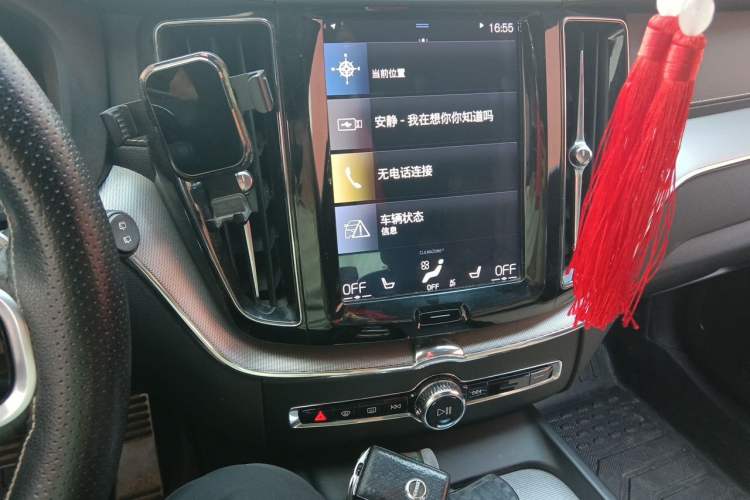 Used Volvo XC60 New Energy 2019 T8 E-Drive Hybrid Intelligent Luxury Sport Edition China V Standard Audio And AC Panel