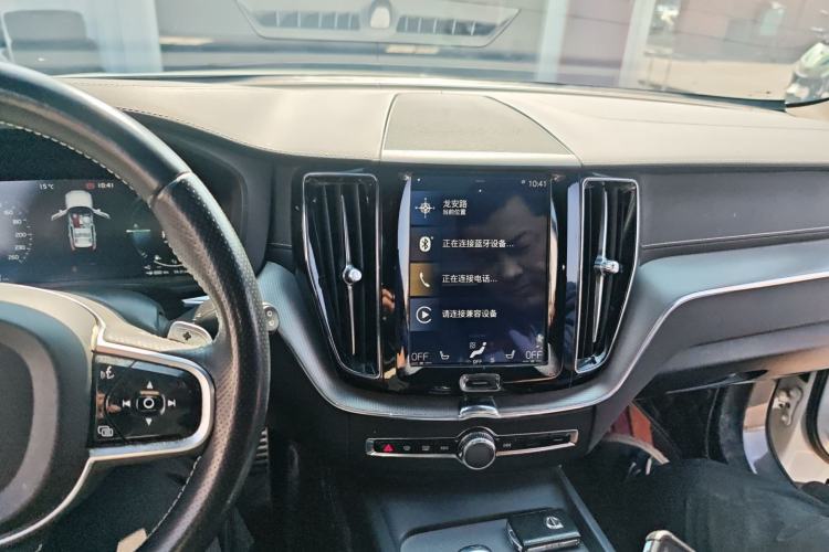 Used Volvo XC60 New Energy 2019 T8 E-Drive Hybrid Intelligent Luxury Sport Edition China V Standard Center Console