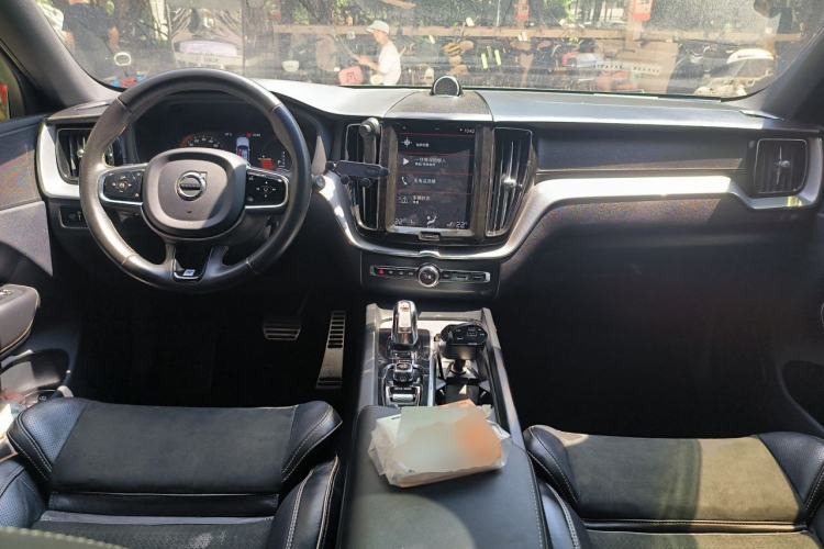 Used Volvo XC60 New Energy 2019 T8 E-Drive Hybrid Prestige Luxury Version China V Standard Center Console