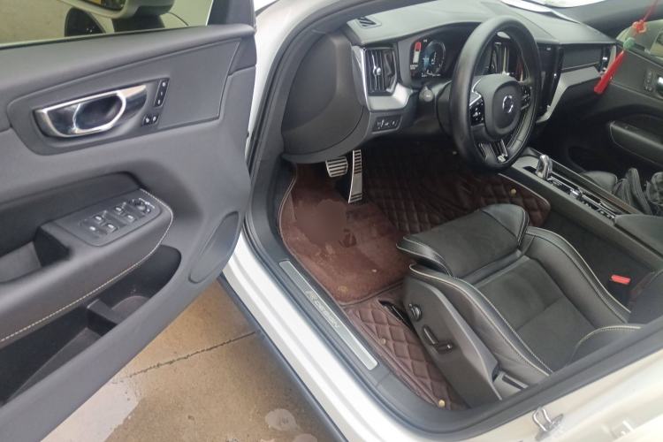 Used Volvo XC60 New Energy 2019 T8 E-Drive Hybrid Prestige Luxury Version China V Standard Driver Seat