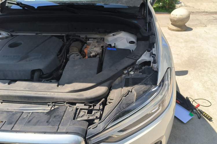 Used Volvo XC60 New Energy 2019 T8 E-Drive Hybrid Prestige Luxury Version China V Standard Engine Bay Left