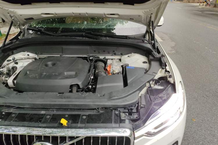 Used Volvo XC60 New Energy 2019 T8 E-Drive Hybrid Prestige Luxury Version China V Standard Engine Bay Left