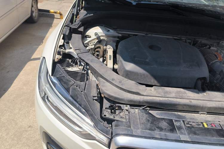 Used Volvo XC60 New Energy 2019 T8 E-Drive Hybrid Prestige Luxury Version China V Standard Engine Bay Right
