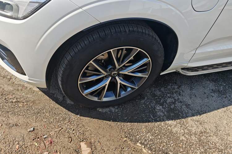 Used Volvo XC60 New Energy 2019 T8 E-Drive Hybrid Intelligent Luxury Sport Edition China V Standard Exterior 4