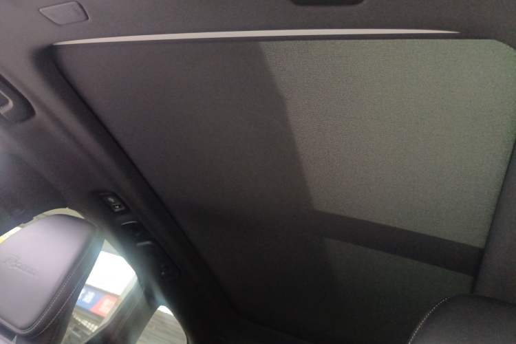 Used Volvo XC60 New Energy 2019 T8 E-Drive Hybrid Prestige Luxury Version China V Standard Headliner