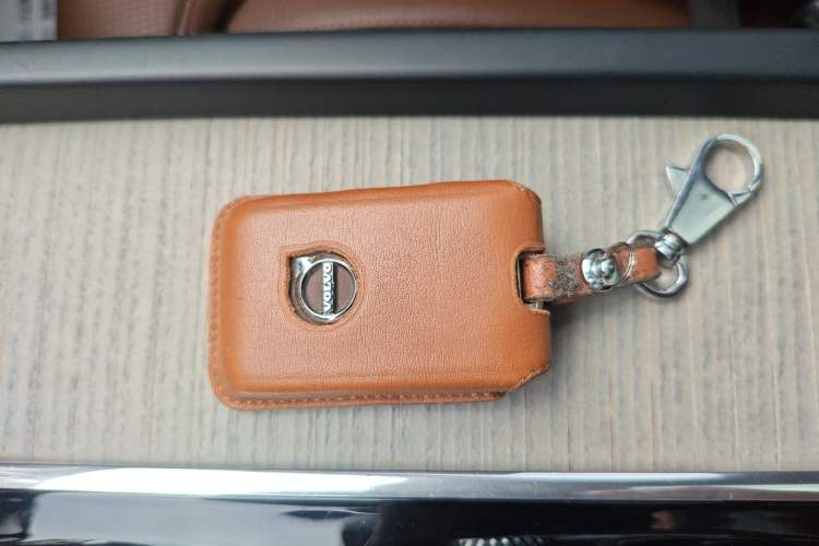 Used Volvo XC60 New Energy 2019 T8 E-Drive Hybrid Prestige Luxury Version China V Standard Interior 1