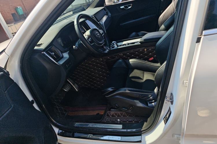 Used Volvo XC60 New Energy 2019 T8 E-Drive Hybrid Intelligent Luxury Sport Edition China V Standard Left Front Seat