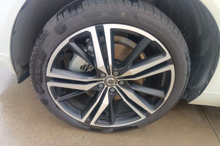 Used Volvo XC60 New Energy 2019 T8 E-Drive Hybrid Prestige Luxury Version China V Standard Left Front Wheel Hub