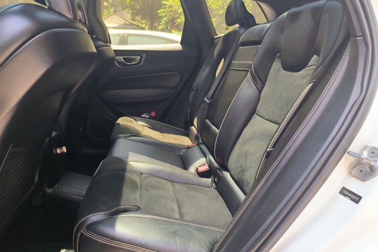 Used Volvo XC60 New Energy 2019 T8 E-Drive Hybrid Prestige Luxury Version China V Standard Left Rear Seat