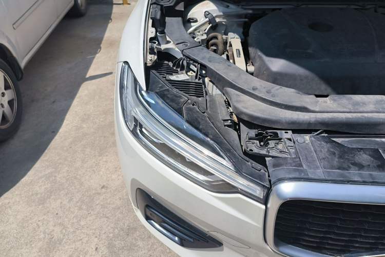 Used Volvo XC60 New Energy 2019 T8 E-Drive Hybrid Prestige Luxury Version China V Standard Right Front Headlight