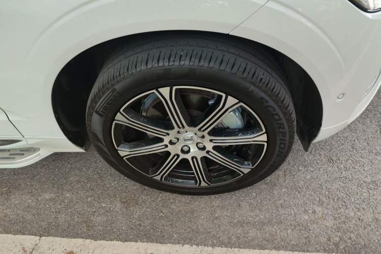 Used Volvo XC60 New Energy 2019 T8 E-Drive Hybrid Prestige Luxury Version China V Standard Right Front Wheel Hub