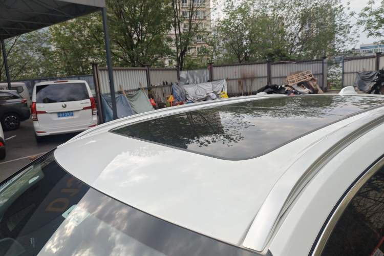 Used Volvo XC60 New Energy 2019 T8 E-Drive Hybrid Prestige Luxury Version China V Standard Roof