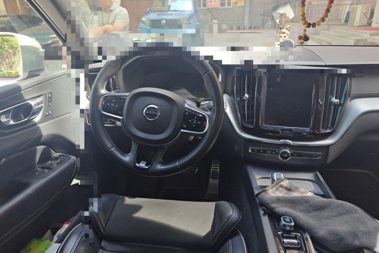 Used Volvo XC60 New Energy 2019 T8 E-Drive Hybrid Intelligent Luxury Sport Edition China V Standard Steering Wheel