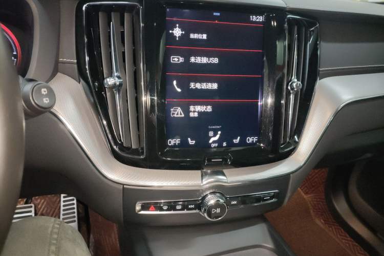 Used Volvo XC60 New Energy 2020 T8 eDrive Hybrid – Smart & Sporty Edition Audio And AC Panel