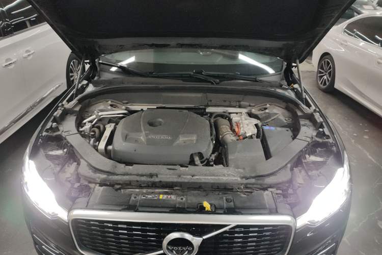 Used Volvo XC60 New Energy 2020 T8 eDrive Hybrid – Smart & Sporty Edition Engine Bay