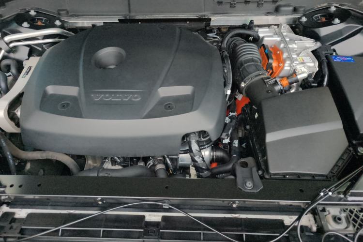 Used Volvo XC60 New Energy 2020 T8 eDrive Hybrid – Smart & Sporty Edition Engine Bay