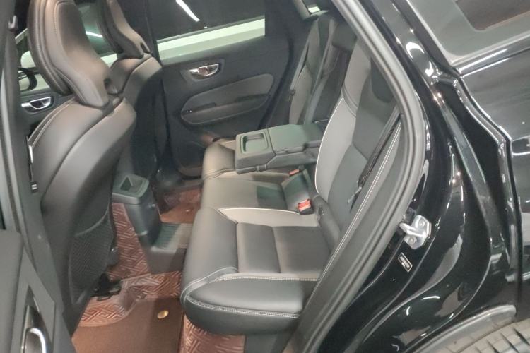 Used Volvo XC60 New Energy 2020 T8 eDrive Hybrid – Smart & Sporty Edition Left Rear Seat