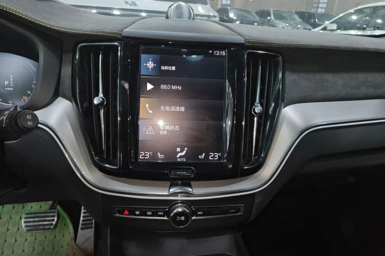Used Volvo XC60 New Energy 2020 T8 eDrive Hybrid – Smart & Sporty Edition Audio And AC Panel