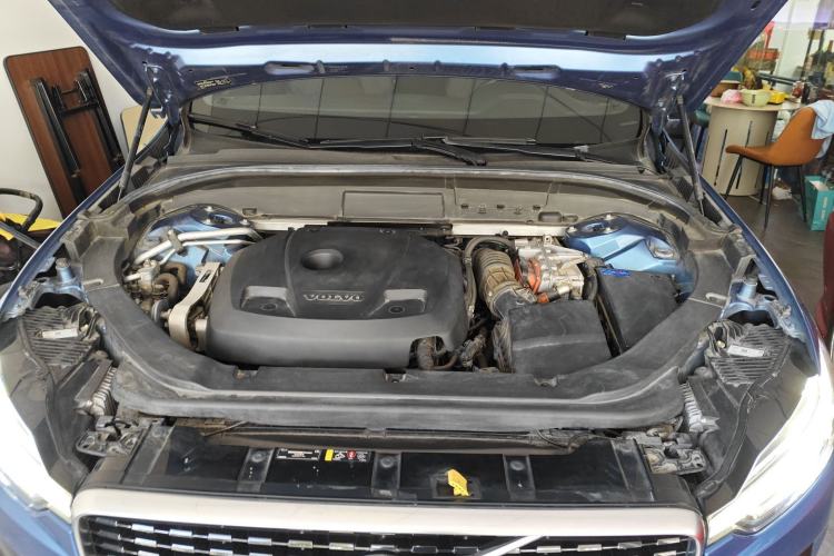 Used Volvo XC60 New Energy 2020 T8 eDrive Hybrid – Smart & Sporty Edition Engine Bay