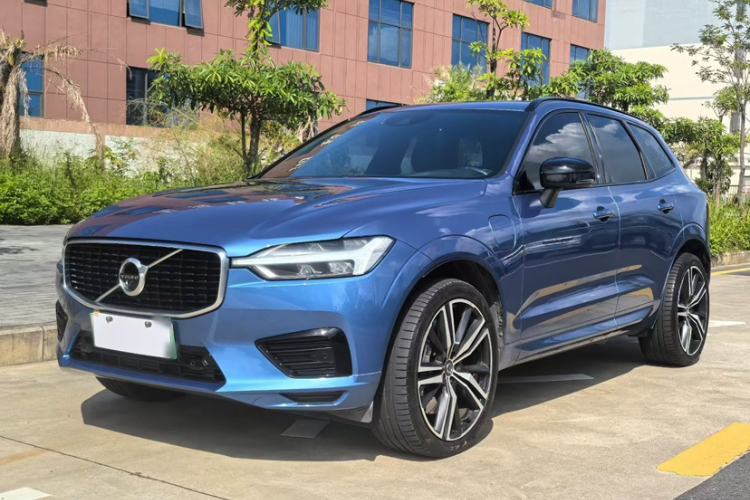 Used Volvo XC60 New Energy 2020 T8 eDrive Hybrid – Smart & Sporty Edition Exterior 4