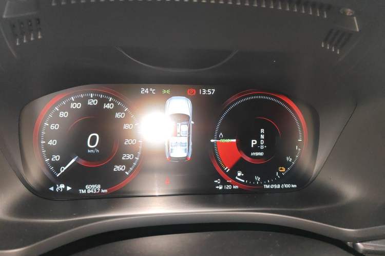 Used Volvo XC60 New Energy 2020 T8 eDrive Hybrid – Smart & Sporty Edition Instrument Cluster