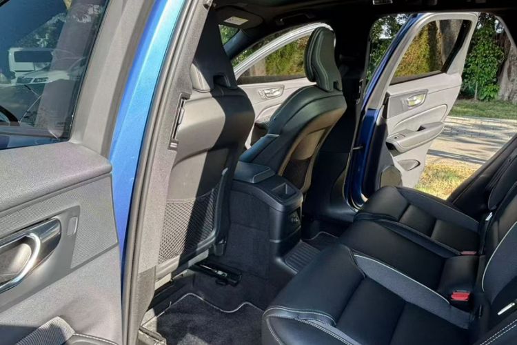 Used Volvo XC60 New Energy 2020 T8 eDrive Hybrid – Smart & Sporty Edition Interior 5
