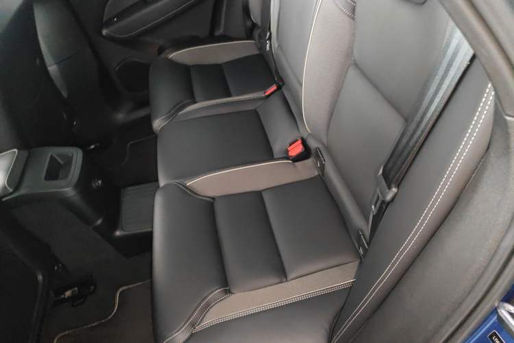 Used Volvo XC60 New Energy 2020 T8 eDrive Hybrid – Smart & Sporty Edition Left Rear Seat