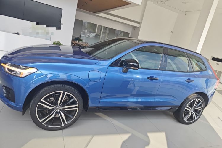 Used Volvo XC60 New Energy 2020 T8 eDrive Hybrid – Smart & Sporty Edition Left Side