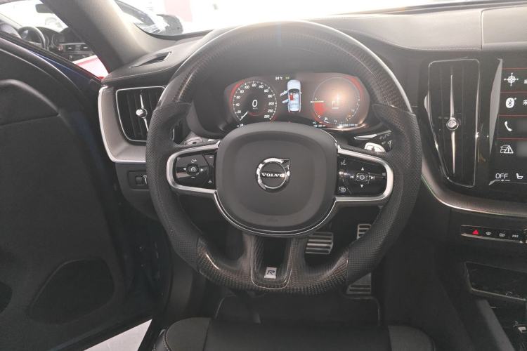 Used Volvo XC60 New Energy 2020 T8 eDrive Hybrid – Smart & Sporty Edition Steering Wheel